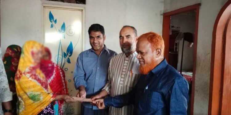 চাঁপাইনবাবগঞ্জের মানুষের সুখে-দুঃখে আমরা পাশে আছি