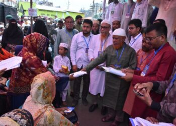 যাত্রাবাড়ীতে ২৫  জন শহীদের পরিবারের জামায়াতের ৫০ লক্ষ টাকা আর্থিক অনুদান প্রদান