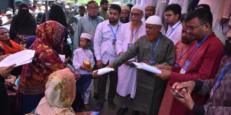 যাত্রাবাড়ীতে ২৫ জন শহীদের পরিবারের জামায়াতের ৫০ লক্ষ টাকা আর্থিক অনুদান প্রদান