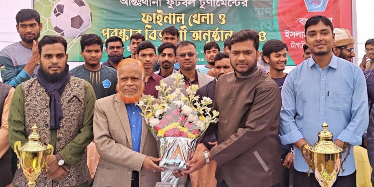 দীর্ঘ ২০ বছর পর নিজ ক্যাম্পাসে সাবেক ভিপি নূরুল ইসলাম বুলবুল