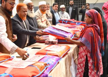 ধানমণ্ডি থানার শীতবস্ত্র বিতরণ