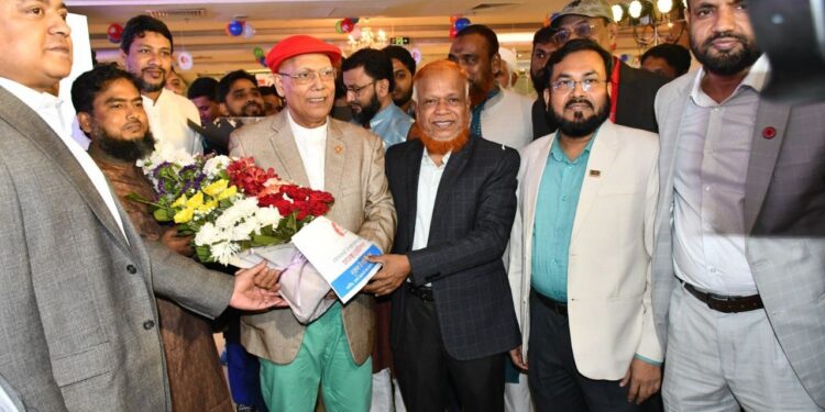 দৈনিক যুগান্তর পত্রিকার রজতজয়ন্তীতে ঢাকা মহানগরী দক্ষিণ জামায়াতের ফুলেল শুভেচ্ছা ও অভিনন্দন