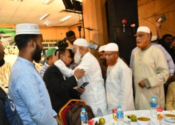 জুলাই গণঅভ্যুত্থানে আহত, পঙ্গু, শহীদ পরিবারের সদস্য ও বিশিষ্ট ব্যক্তিদের সম্মানে বাংলাদেশ জামায়াতে ইসলামী ঢাকা মহানগরী দক্ষিণের আয়োজনে ইফতার মাহফিল অনুষ্ঠিত