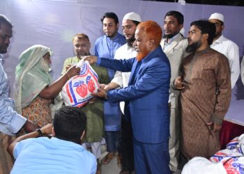 মাহে রমজান উপলক্ষ্যে বাংলাদেশ জামায়াতে ইসলামী ঢাকা মহানগরী দক্ষিণের উদ্যোগে গরীব ও অসচ্ছলদের মাঝে ফুড প্যাকেট বিতরণ