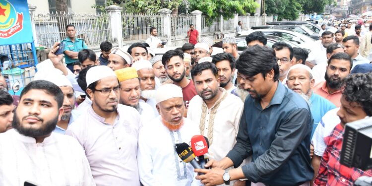 শ্রদ্ধা-ভালোবাসায় চিরনিদ্রায় শায়িত ব্যারিস্টার আব্দুর রাজ্জাক