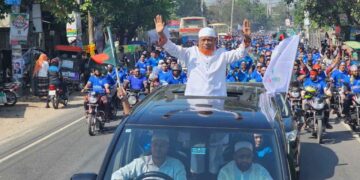 চাঁপাইনবাবগঞ্জে হাজার হাজার মোটরসাইকেল নিয়ে জননেতা নূরুল ইসলাম বুলবুলের শোভাযাত্রা