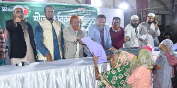 ঢাকা-৬ সংসদীয় এলাকায় জামায়াতে ইসলামীর উদ্যোগে শীতবস্ত্র বিতরণ