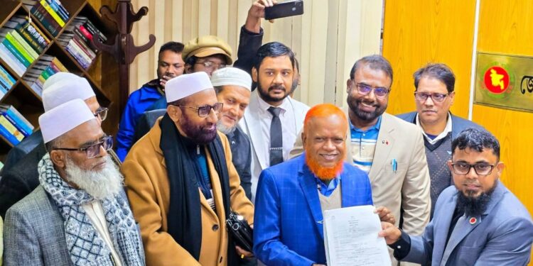 চাঁপাইনবাবগঞ্জ-৩ আসনে মনোনয়নপত্র জমা দিলেন জামায়াতে ইসলামীর প্রার্থী নূরুল ইসলাম বুলবুল