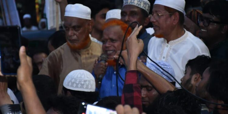 গণভোটের রায় বাস্তবায়নের দাবিতে রাজধানীতে ১১ দলীয় ঐক্যের সমাবেশ ও বিক্ষোভ মিছিল অনুষ্ঠিত