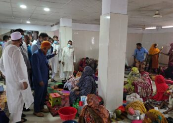 চাঁপাইনবাবগঞ্জ সদর হাসপাতাল পরিদর্শন করেছেন জননেতা নূরুল ইসলাম বুলবুল এমপি।