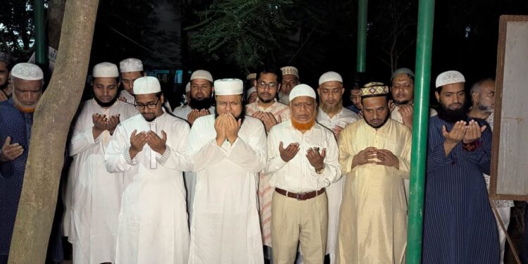 ২৮ অক্টোবরের শহীদ সাইফুল্লাহ মোহাম্মদ মাসুমের পিতার জানাজায় জামায়াত নেতৃবৃন্দের অংশগ্রহণ