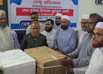 চাঁপাইনবাবগঞ্জ সদর হাসপাতালে স্থানীয় এমপির নিজস্ব অর্থায়নে ৩ হাজার ডেঙ্গু শনাক্তকরণ কিট প্রদান